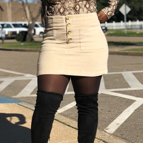 Dresses & Skirts - Cute skirt